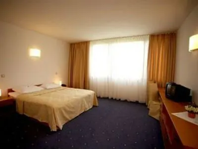 Astoria Superior Hotell 3*