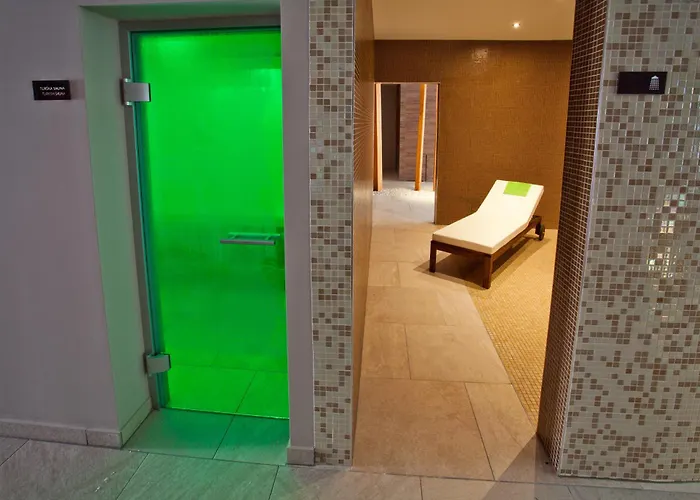 Astoria Superior Hotel 3*